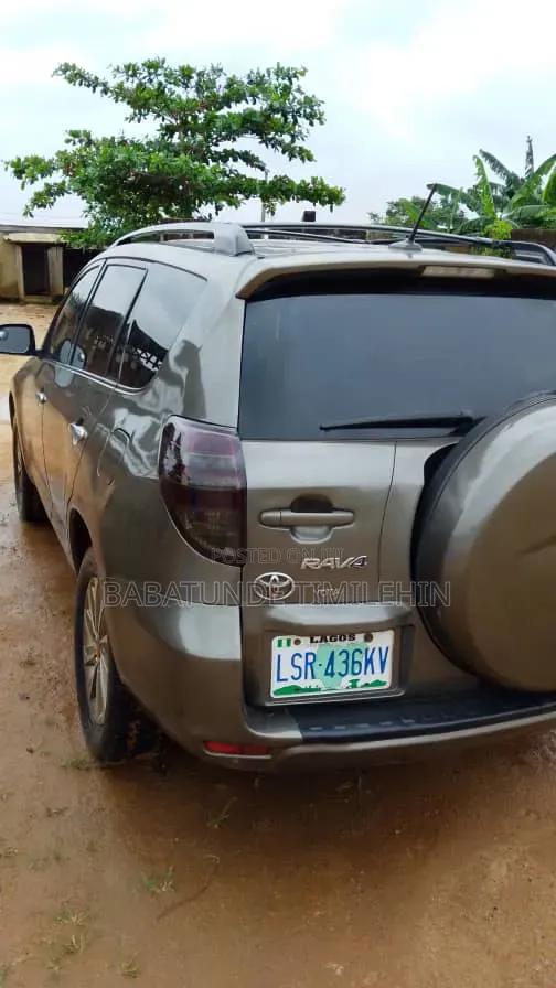 Toyota RAV4 2012 Green