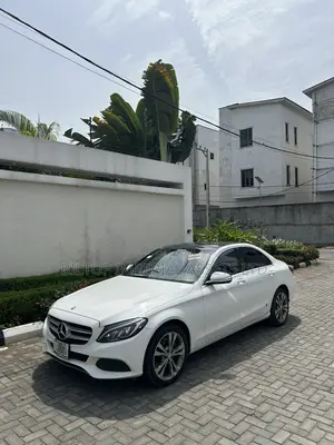 Mercedes-Benz C300 Sport 4dr AWD 4Matic Sedan (2.0L 4cyl 7A) 2015 White