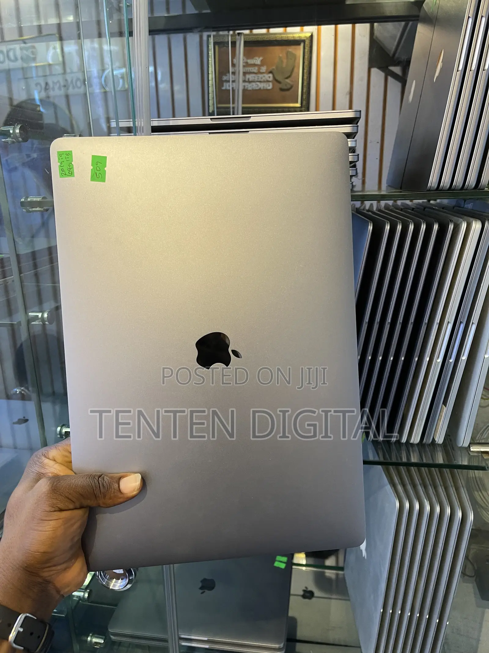 Laptop Apple MacBook 2019 64GB Intel Core i9 SSD 1T
