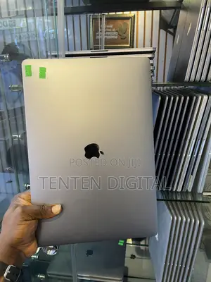 Laptop Apple MacBook 2019 64GB Intel Core i9 SSD 1T