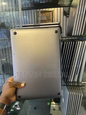 Laptop Apple MacBook 2019 64GB Intel Core i9 SSD 1T