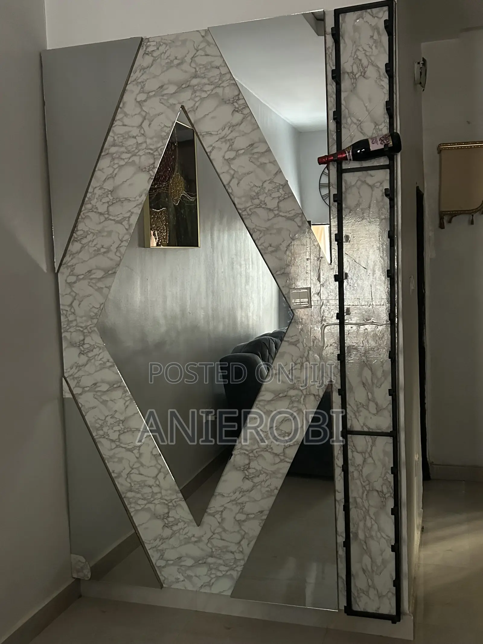 Mirror Bar