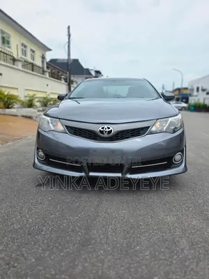 Toyota Camry 2012 Gray