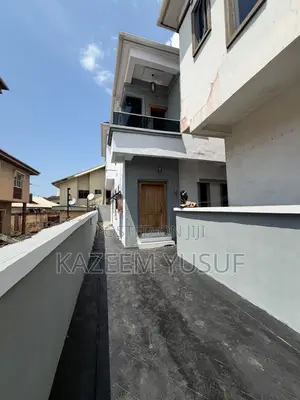 4bdrm Duplex in Gated, Lekki for rent