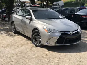 Toyota Camry SE 4dr Sedan (2.5L 4cyl 6A) 2015 Silver