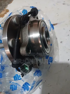 Front Hub Nissan Xtera 2006