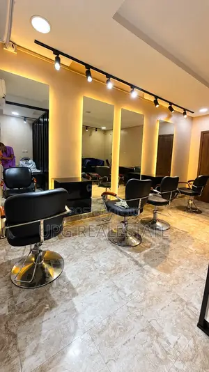 Salon Space