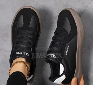 Unisex Sneakers