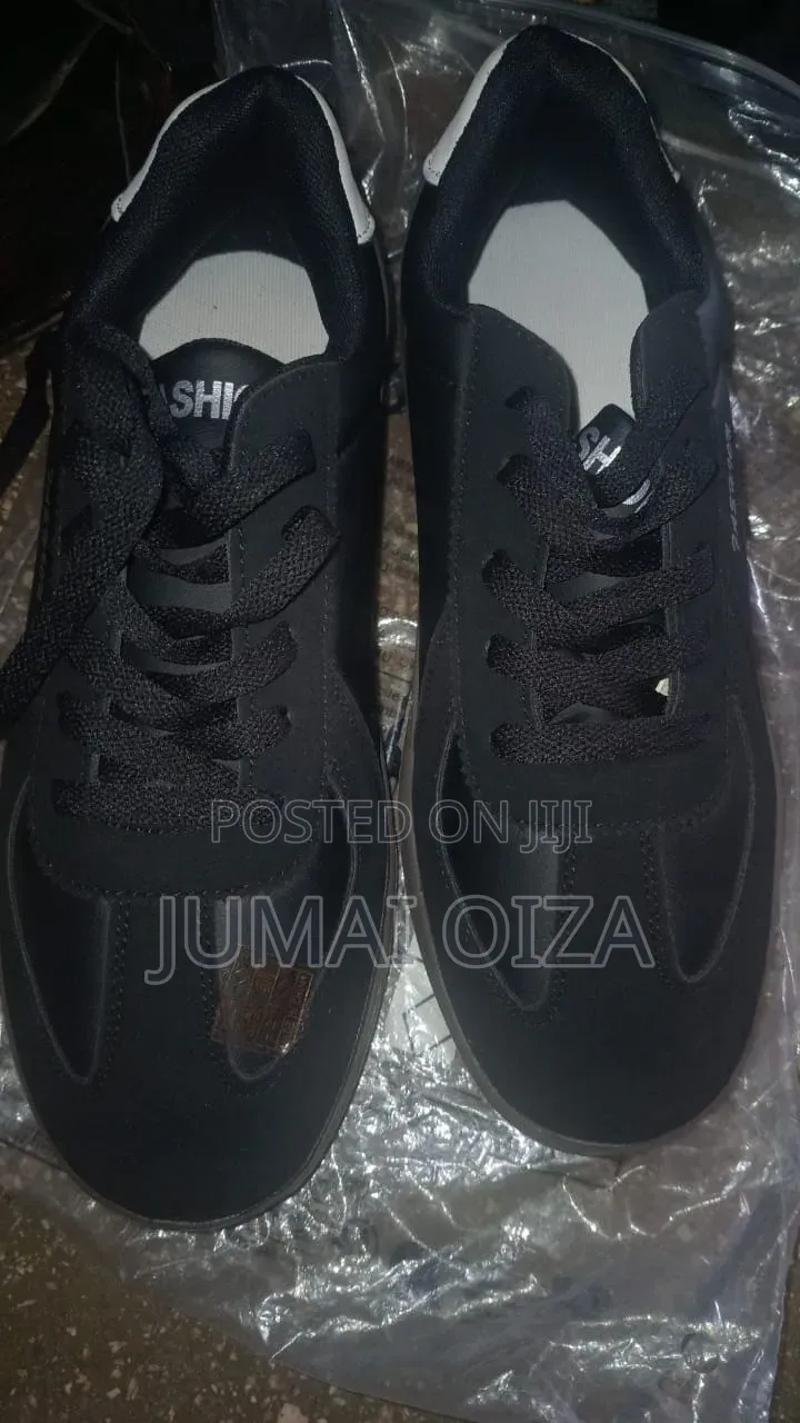 Unisex Sneakers