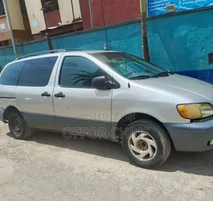 Toyota Sienna 2002 Silver
