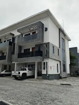 4bdrm Duplex in Mijl Residence And, Peninsula Estate for sale