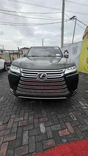 Lexus LX 600 2022 Green