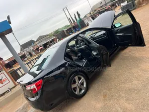 Toyota Camry SE 4dr Sedan (2.5L 4cyl 6A) 2014 Black