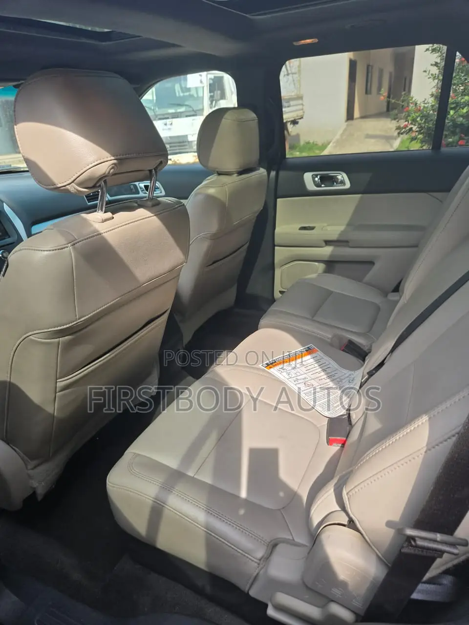 Ford Explorer 2011 Silver