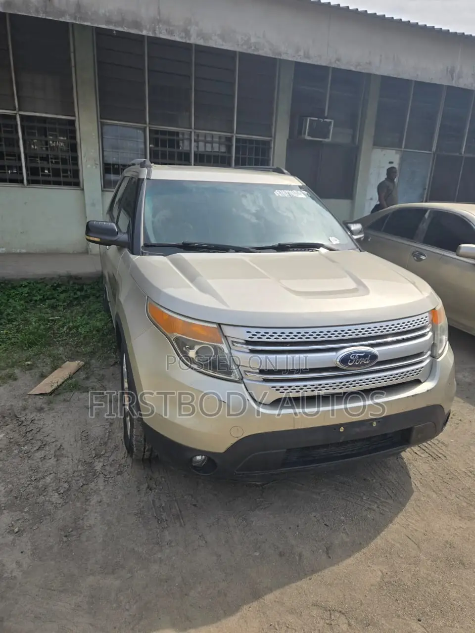 Ford Explorer 2011 Silver