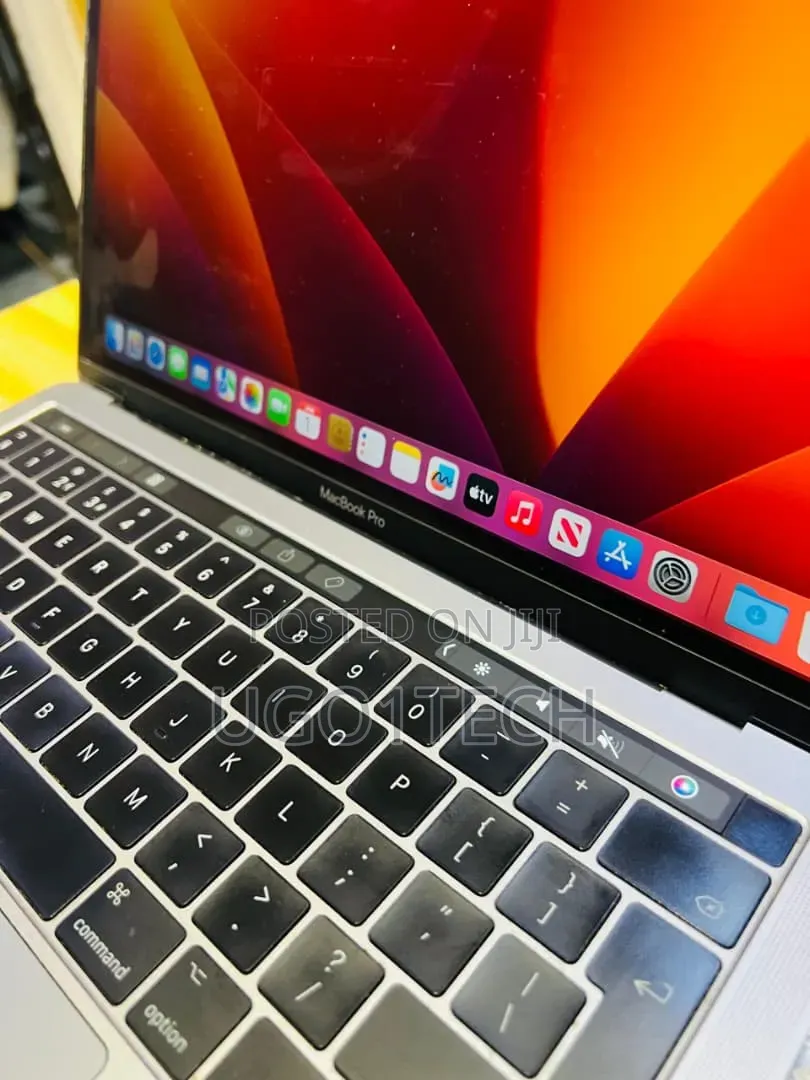 Laptop Apple MacBook Pro 2017 8GB Intel Core i5 SSD 512GB