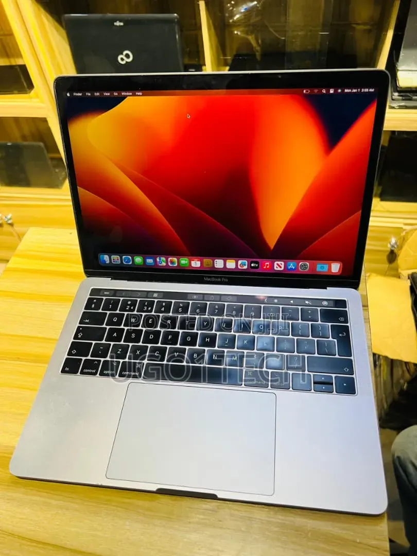Laptop Apple MacBook Pro 2017 8GB Intel Core i5 SSD 512GB