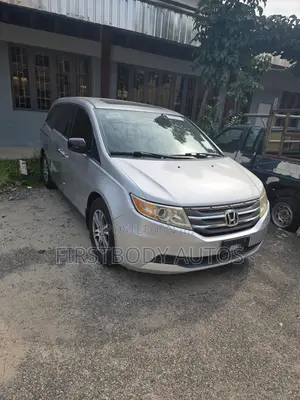 Honda Odyssey 2013 Silver