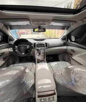 Toyota Venza AWD 2011 White