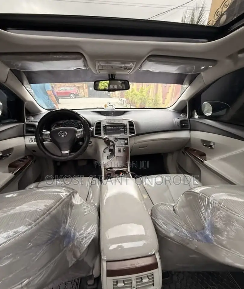 Toyota Venza AWD 2011 White