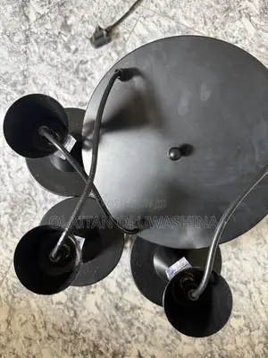 Modern Black 3-Head Hanging Chandelier With Glass Shades