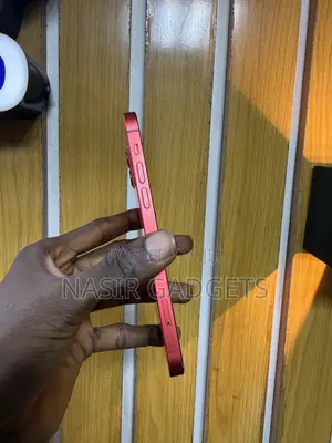 Apple iPhone 12 64 GB Red