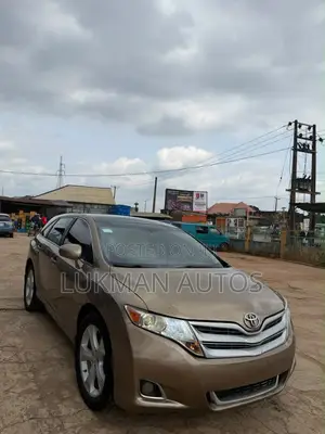 Toyota Venza XLE 2010 Brown