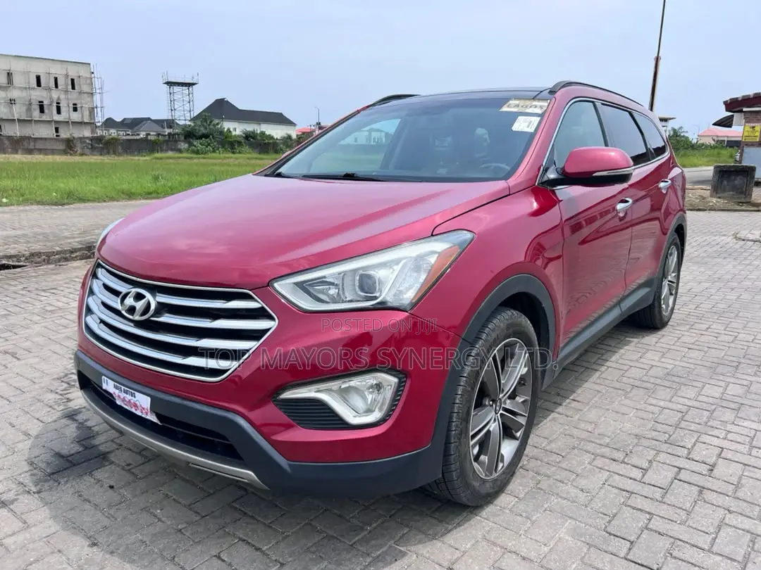 Hyundai Santa Fe 2013 Red