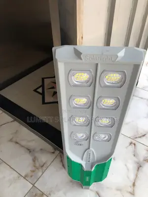 LED Solar Security Light With Motion Detection and Remote Control
