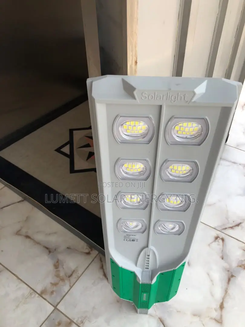LED Solar Security Light With Motion Detection and Remote Control