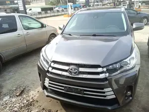 Toyota Highlander 2019 Gray