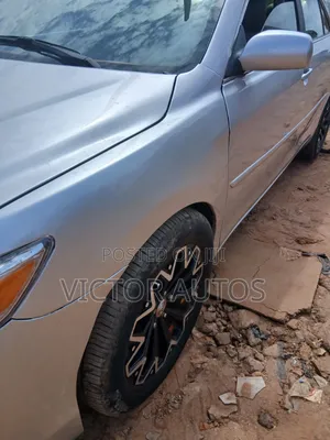Toyota Camry 2010 Silver