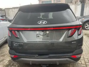 Hyundai Tucson 2022 Green