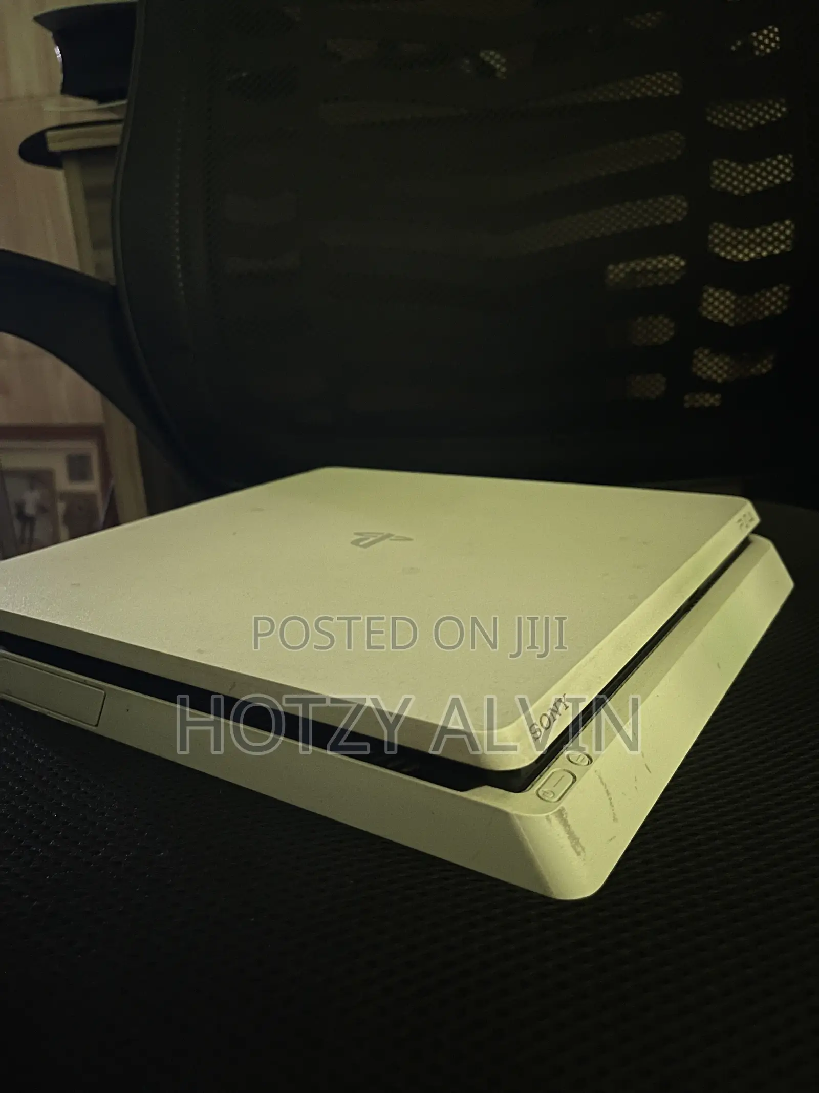 PlayStation 4 Slim