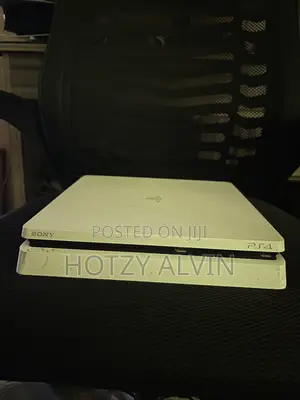 PlayStation 4 Slim