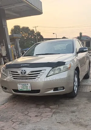 Toyota Camry LE 4dr Sedan (2.4L 4cyl 5A) 2009 Gold