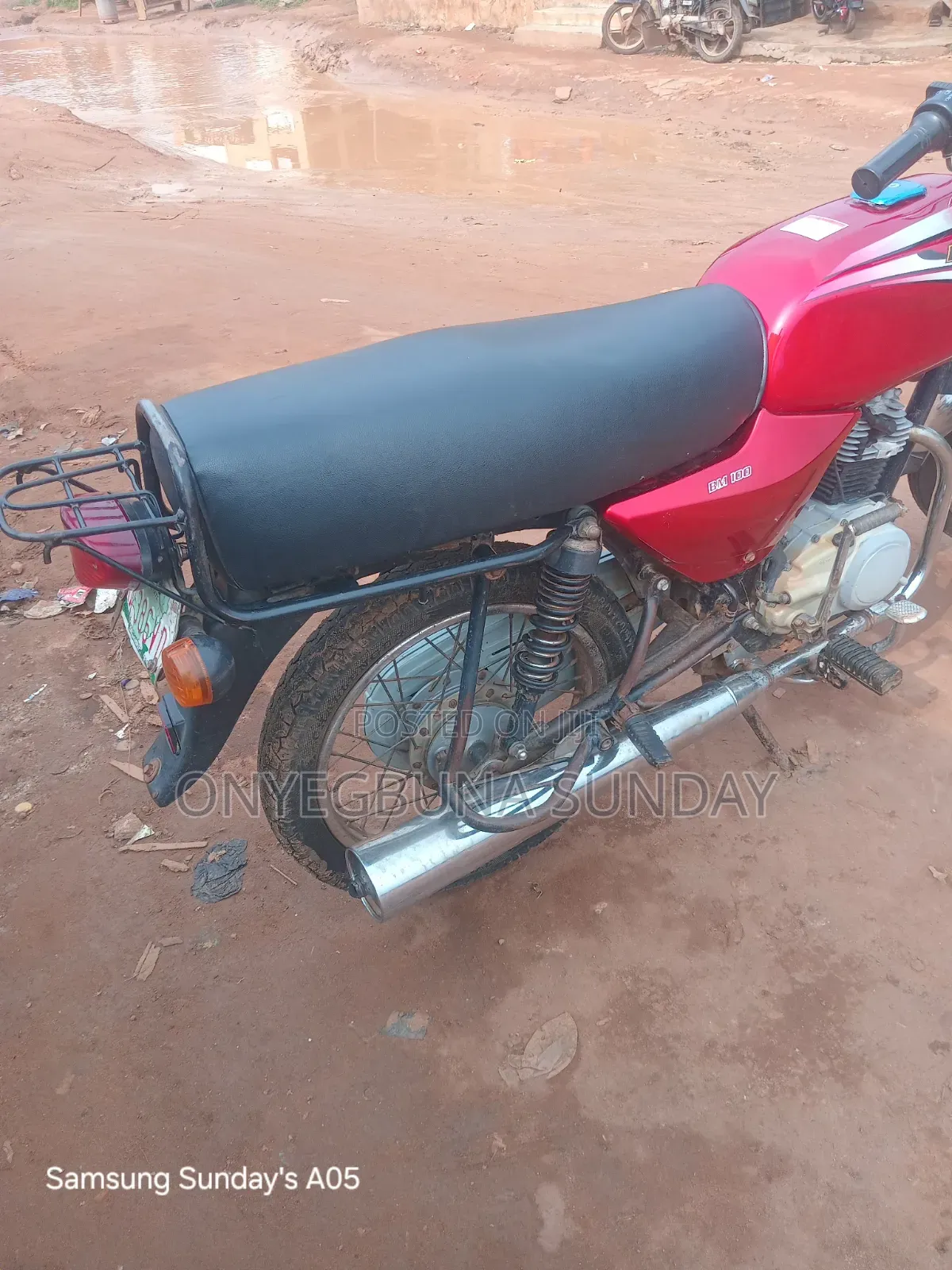 Bajaj Boxer 100 2025 Red
