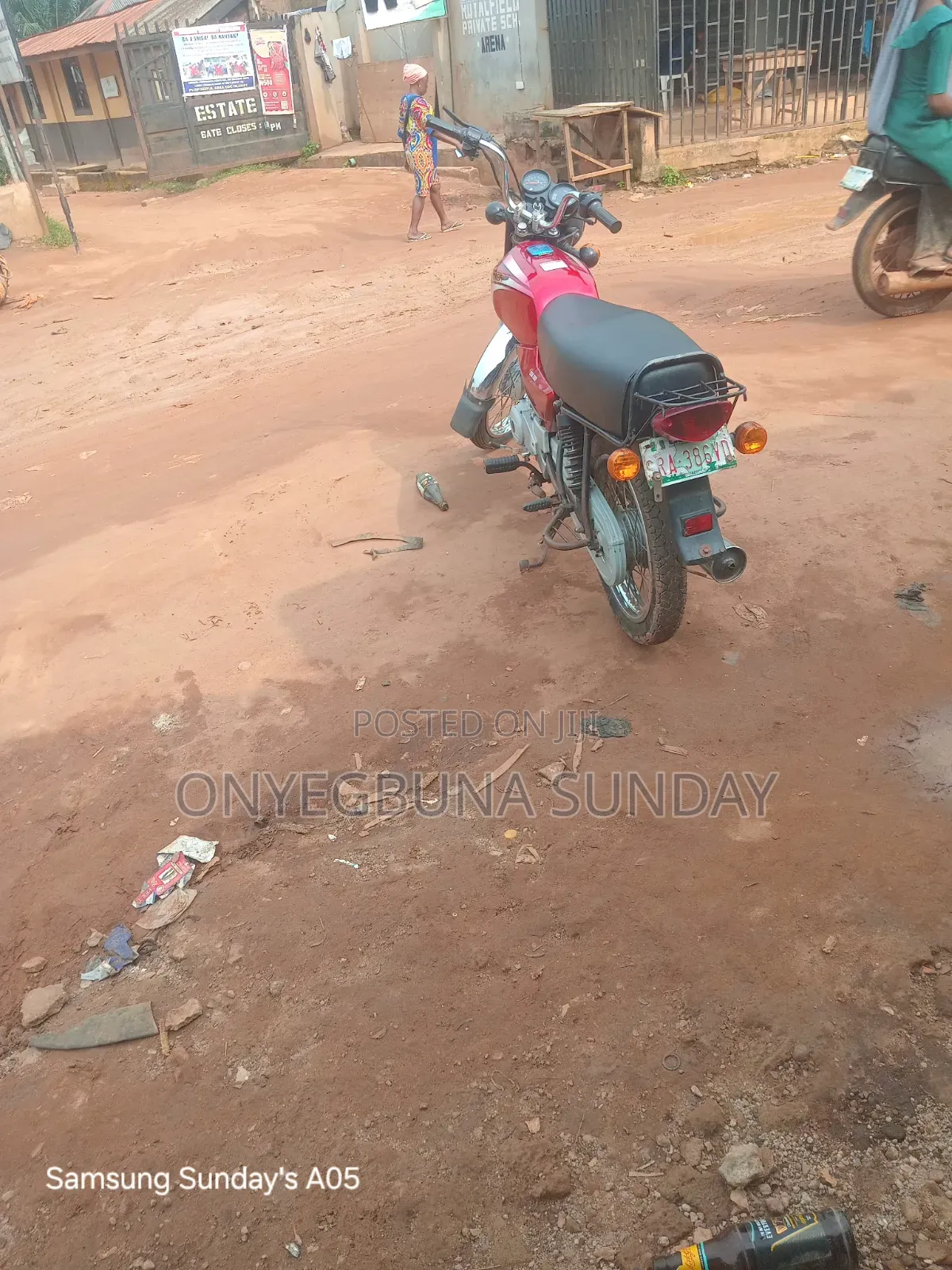 Bajaj Boxer 100 2025 Red