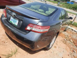 Toyota Camry 2011 Gray