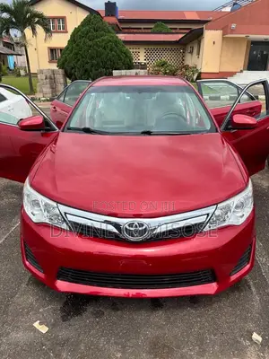 Toyota Camry LE 4dr Sedan (2.5L 4cyl 6A) 2012 Red