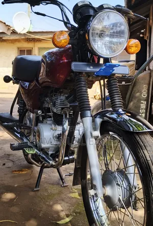Bajaj Boxer 100 2025 Red