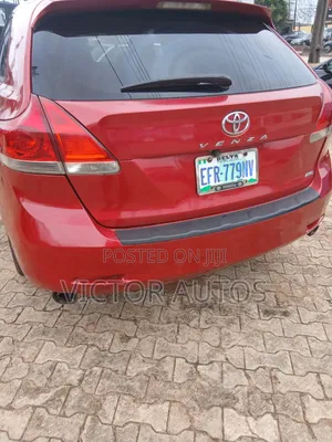 Toyota Venza 2010 Red