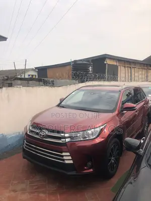 Toyota Highlander 2017 Red