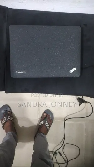 Laptop Lenovo 8GB Intel Core i3 HDD 320GB