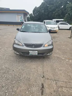 Toyota Camry 2004 Gray