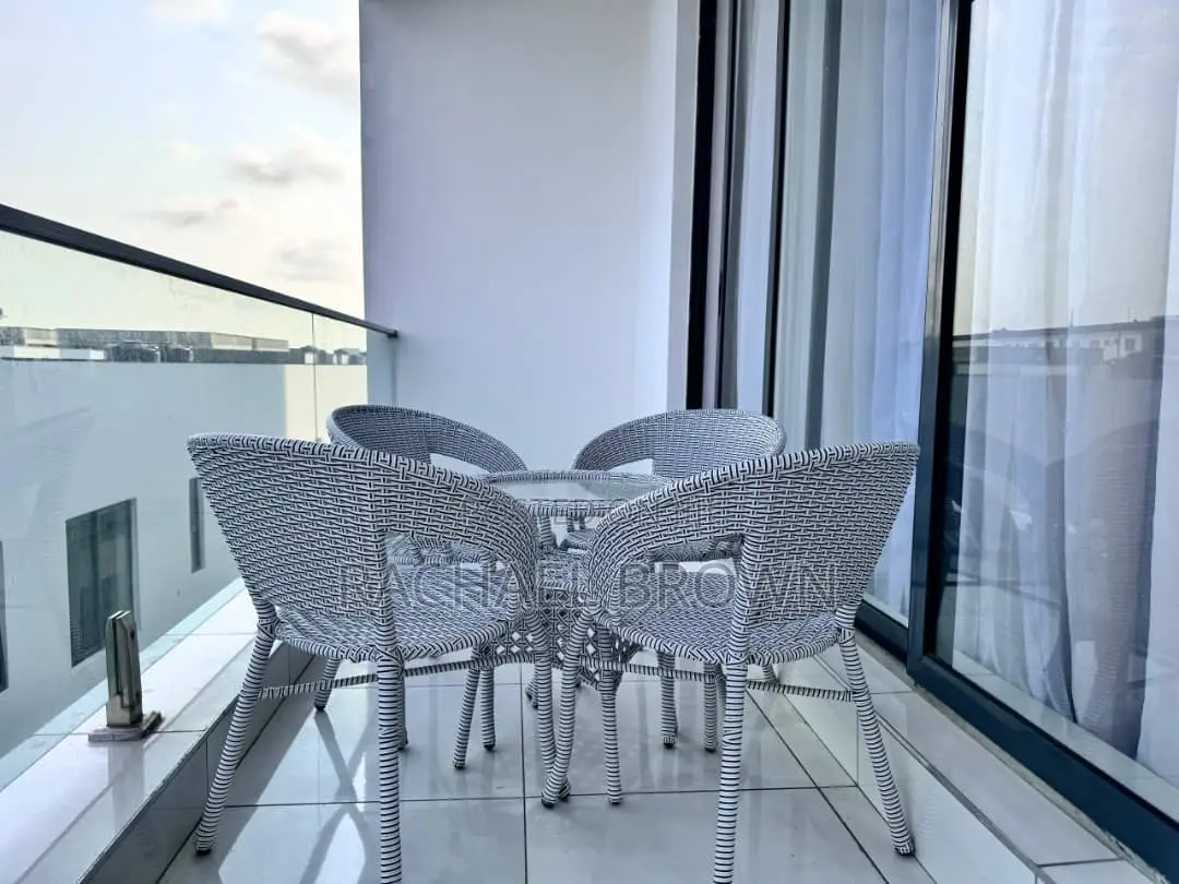 2 Bed Smart Home/Pool/Gym/PS5 at Lekki 1