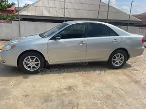 Toyota Camry 2005 Silver