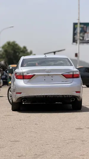 Lexus ES 2014 Silver