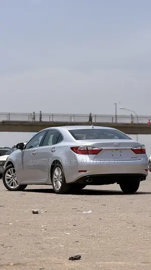 Lexus ES 2014 Silver