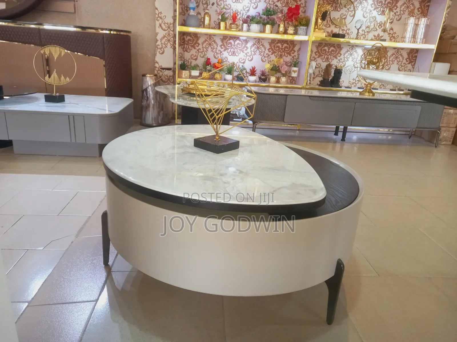 Coffee Table/Center Table